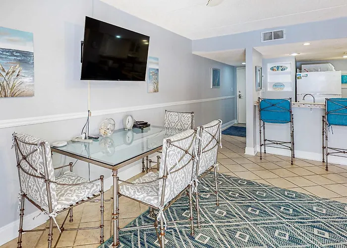Second Floor With Free Wifi Gulf Views Ac And Gated Entrance Holiday home *
